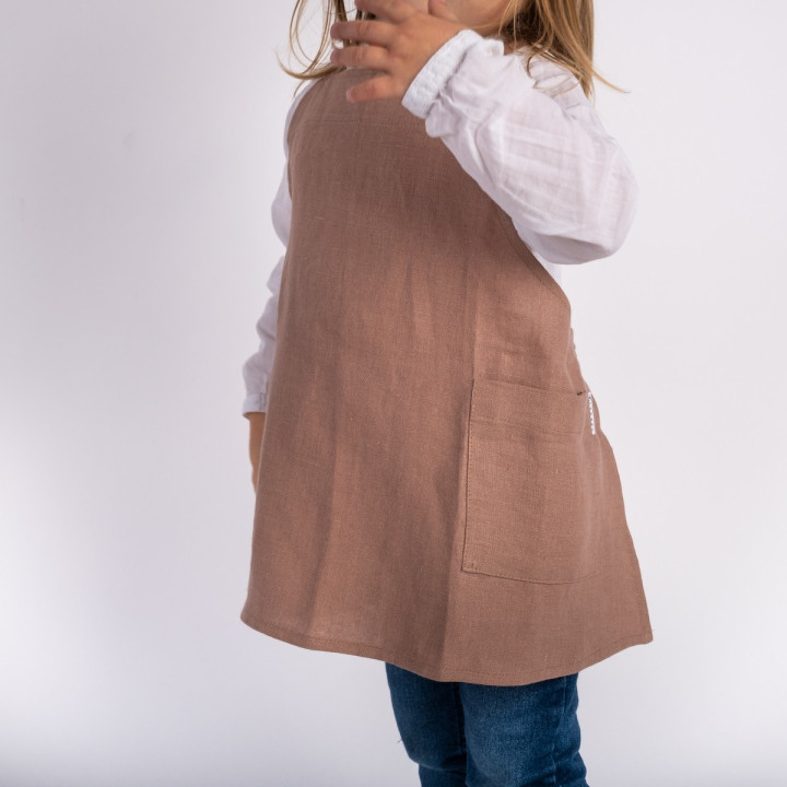 Lotta children's apron (walnut) - with braces