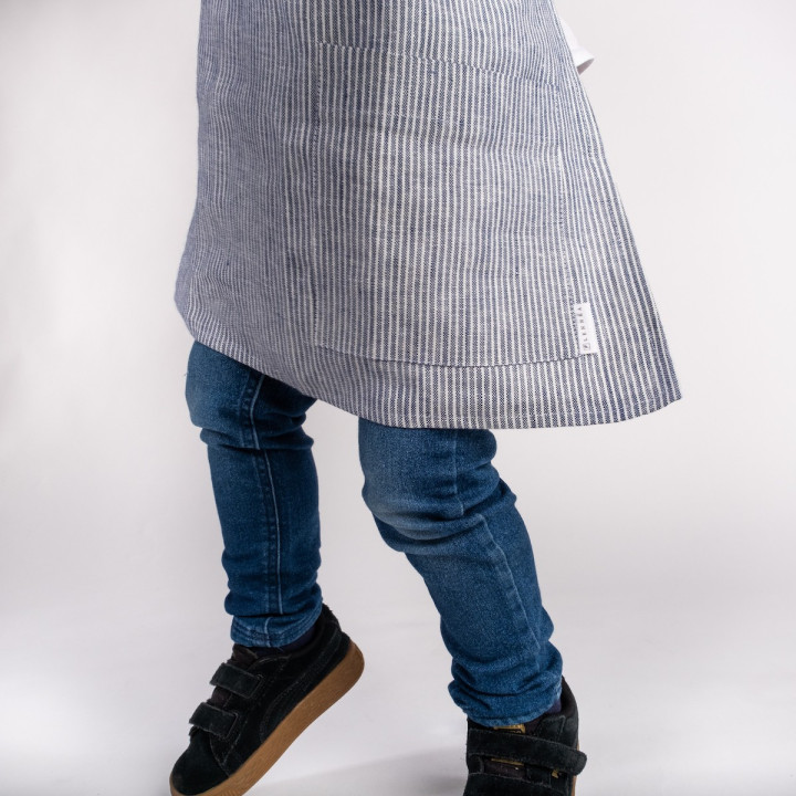 Lotta children's apron (navy blue stripes) - with braces