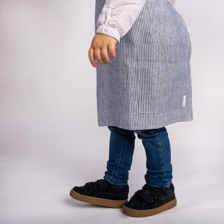 Lotta children's apron (navy blue stripes) - with braces