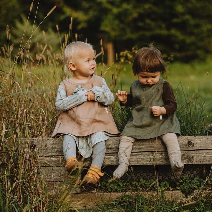 Kerstin children's apron (olive)