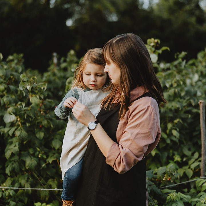 Ronja apron (black)