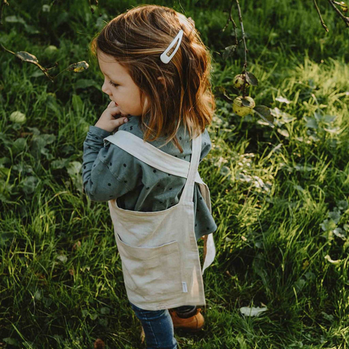 Lotta children's apron (natural) - with suspenders