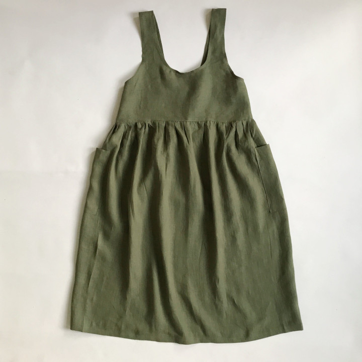 Mia dress apron in olive - 100% linen