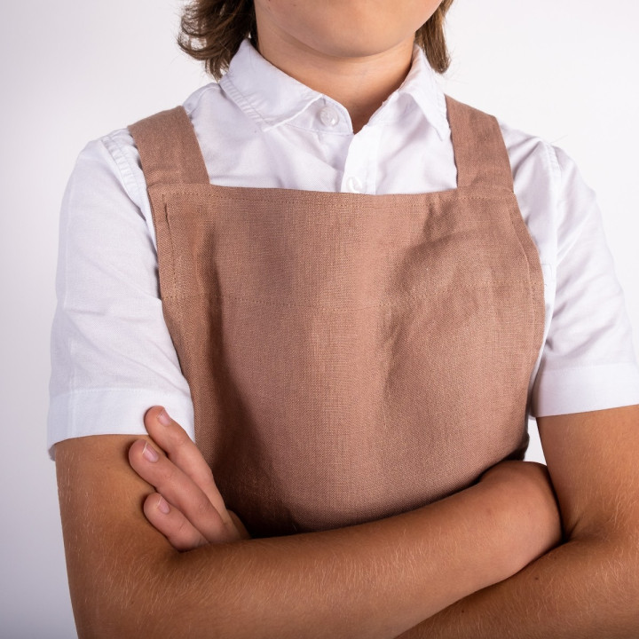 Lotta children's apron (walnut) - with braces