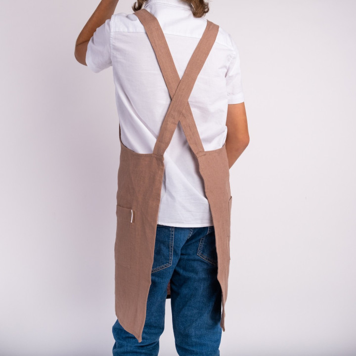 Lotta children's apron (walnut) - with braces