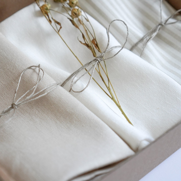 Linen cloth (cream)
