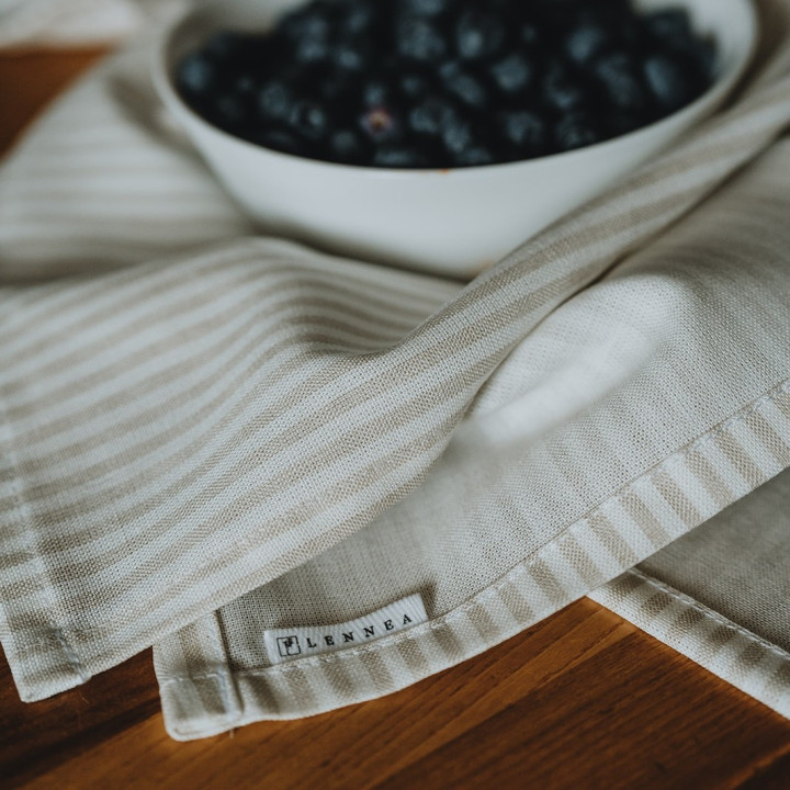 Linen cloth (natural stripes)