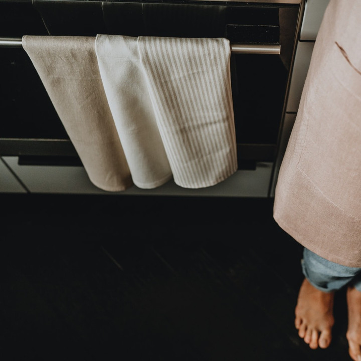 Linen cloth (natural stripes)