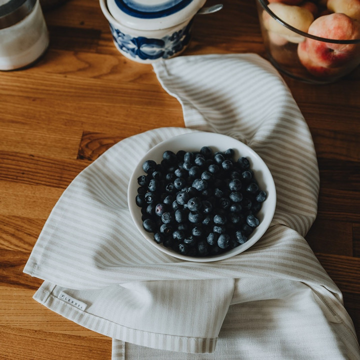 Linen cloth (natural stripes)
