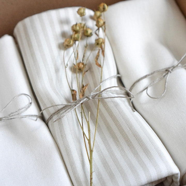 Linen cloth (natural stripes)