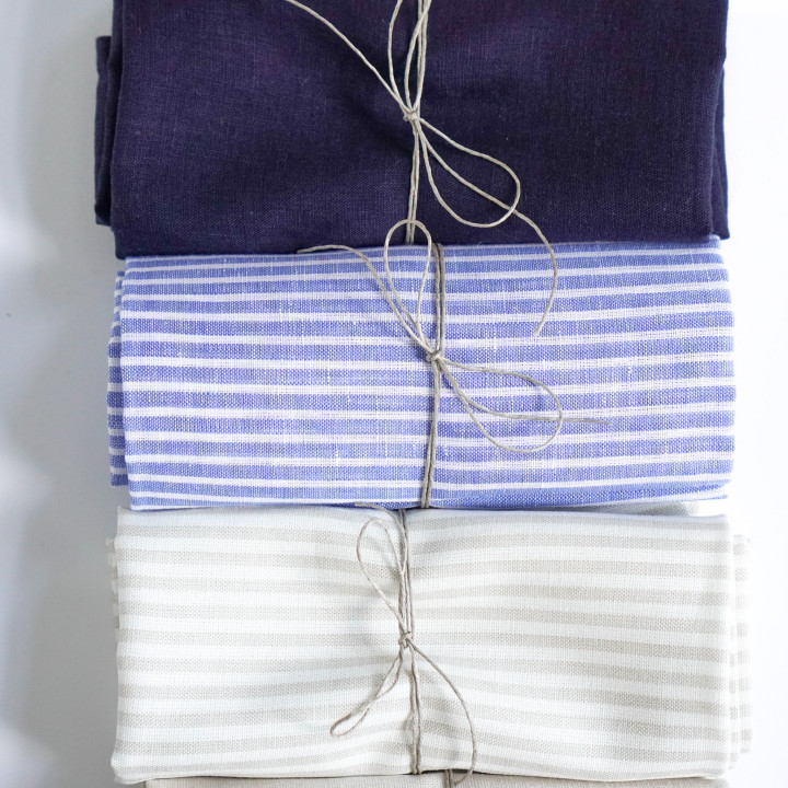 Linen cloth (blue stripes)