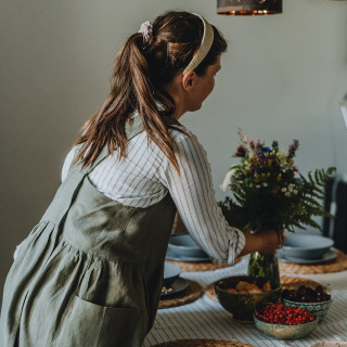 Mia dress apron in olive - 100% linen