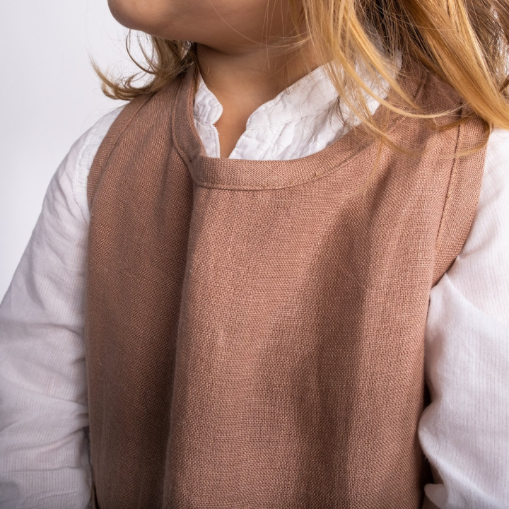 Kerstin children's apron (walnut)